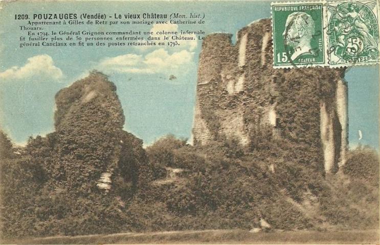 le vieux chteau de Pouzauges vers 1925